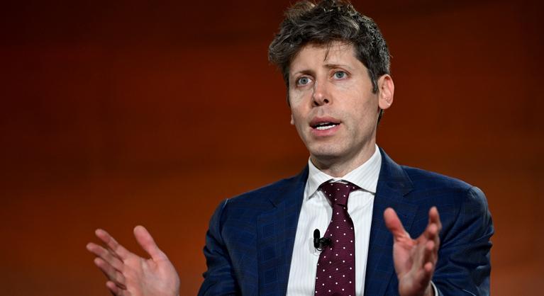 Molotov-koktélt dobtak Sam Altman, az OpenAI vezérigazgatójának otthonára