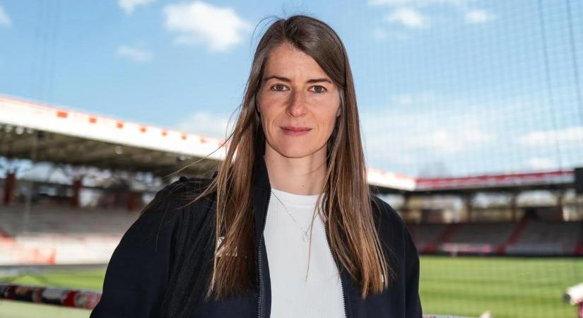 Történelmi edzőváltást jelentett be a magyar válogatott középpályás csapata