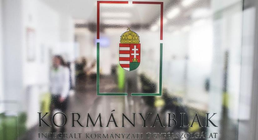 Ne essen kétségbe: lejárt okmányokkal is szavazhat, rendkívüli nyitvatartás a kormányablakokban