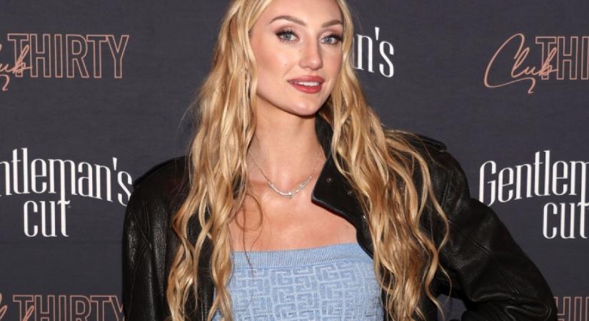 Ezt a 24 éves kosárlabdázót tartják ma a világ legszebb sportolójának: a génlottó igazi nyertese, aki modellként is megállná a helyét