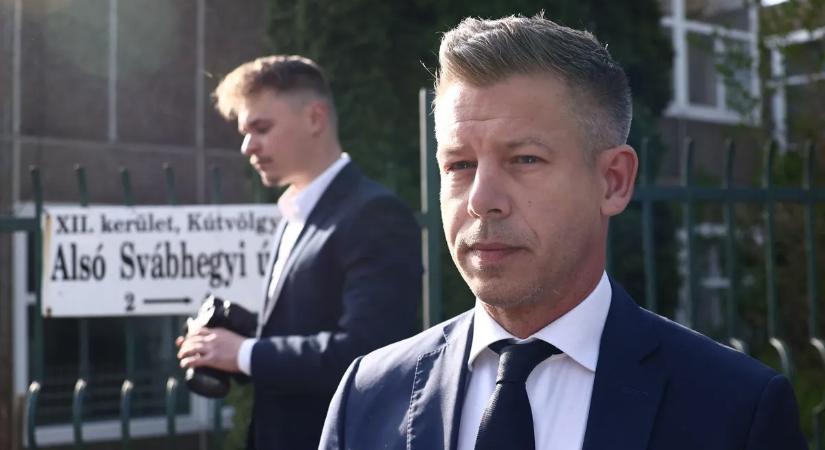 A választás napján derült fény Magyar Péterék titkos dokumentumára: zavaragásokat akarnak kirobbantani