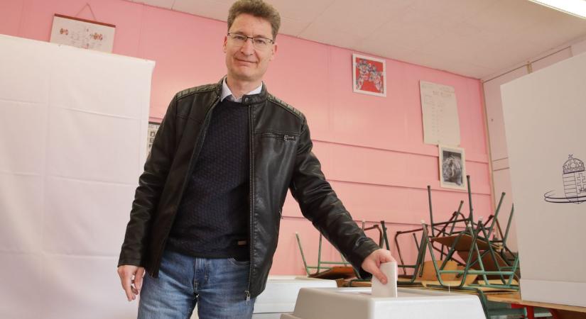 Cser-Palkovics András polgármester is leadta szavazatát (galéria, videó)