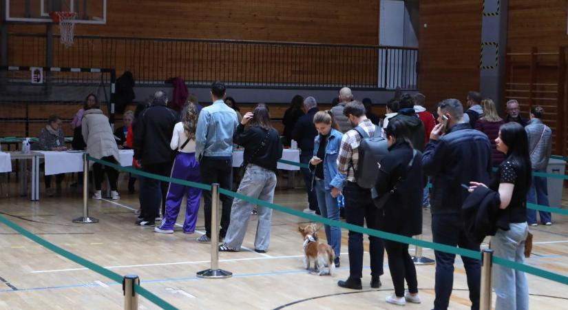 Újabb csúcs: 11 óráig 37,98 százalékos részvételi arányt rögzítettek