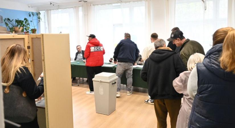 Választás 2026 - a 11 órás adatok alapján ekkora a részvétel Győr-Moson-Sopron 1-es és 2-es választókerületében