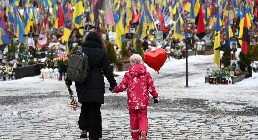 Háborús irányba sodródik Európa: a fiatalok jövője kerül veszélybe