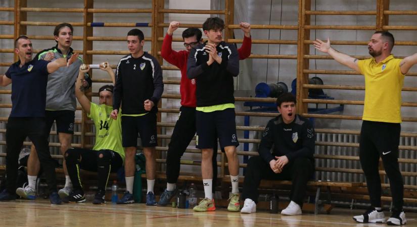 Megihlette a költészet napja a Mizse KC vezetőedzőjét