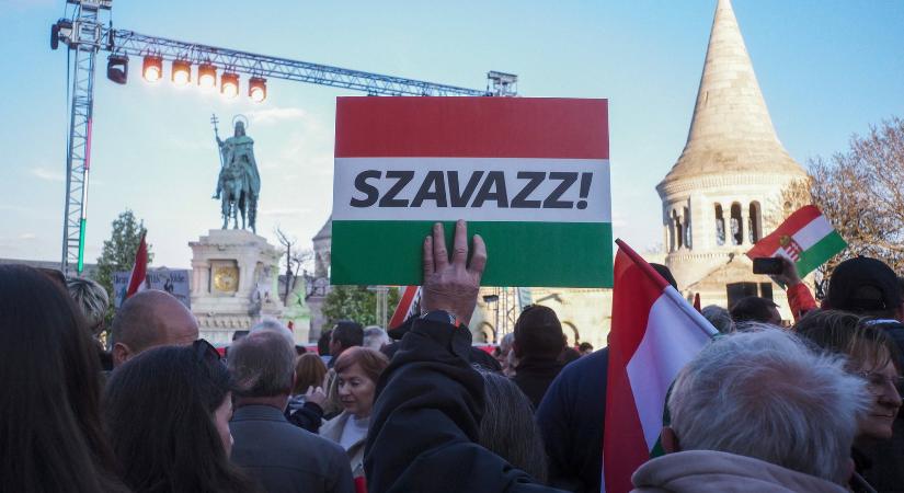 Egy magyar sztár már tudja, hogy a TISZA vagy a Fidesz nyer, lezárt dobozban nála van az eredmény?