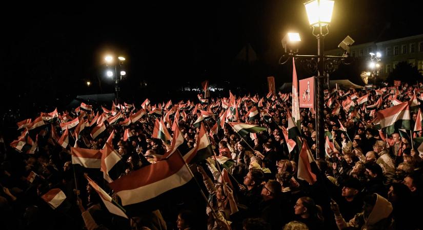 Nagy Feró: Harmincezer tengerészgyalogos áll készen Magyarország segítésére az LMBT-lázadás ellen