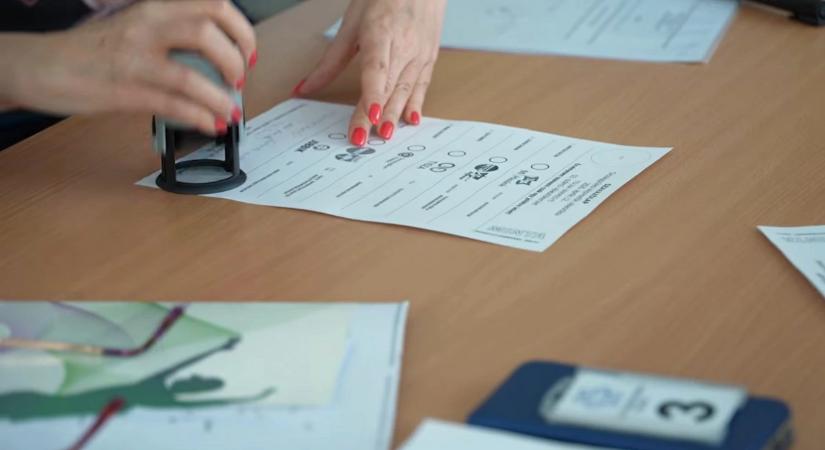 Bejelentették: Több helyszínen lezárult az országgyűlési választás