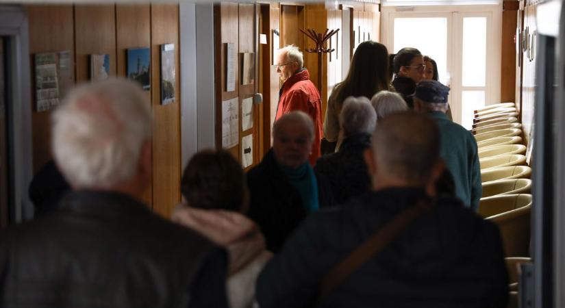 Választás 2026 - Már közel 300 ezer levélszavazatot leadtak a választópolgárok