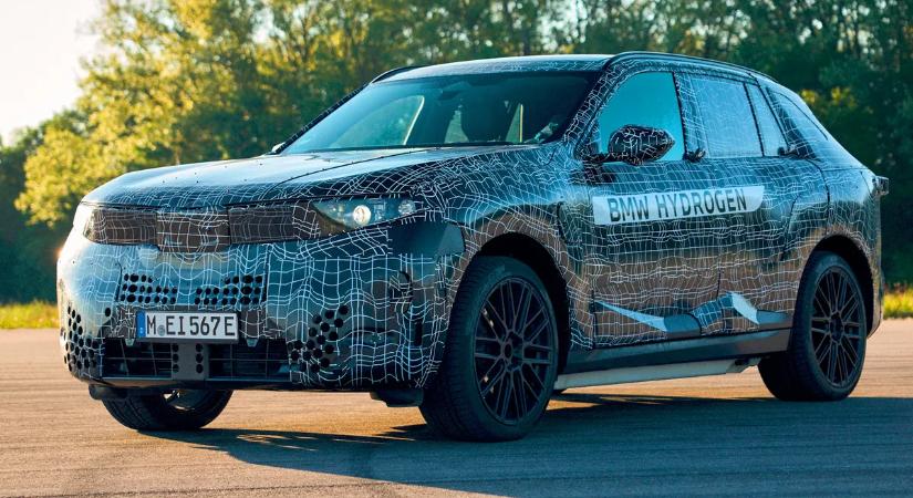 Helycserés támadás: az akkumulátor helyére kerül BMW új hidrogéntankja