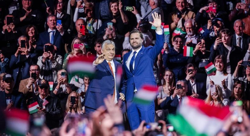 Óriáskoponya, macskasimogatás és alelnöki kampány a hét képein