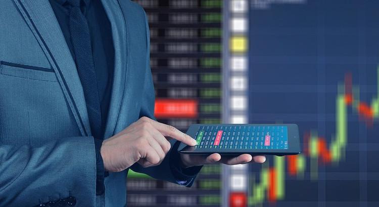 Pattanásig feszült a tőzsde és erős a forint a választás előtti utolsó kereskedési napon