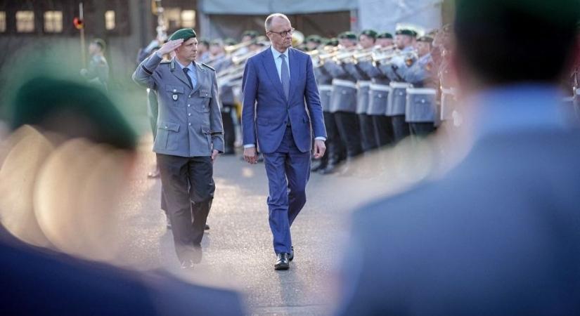 Egyre több ország hozza vissza a sorkatonaságot, Európa háborúra készül