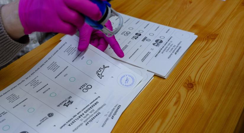 Elemző: sok első szavazó tolhatja előre a Tiszát