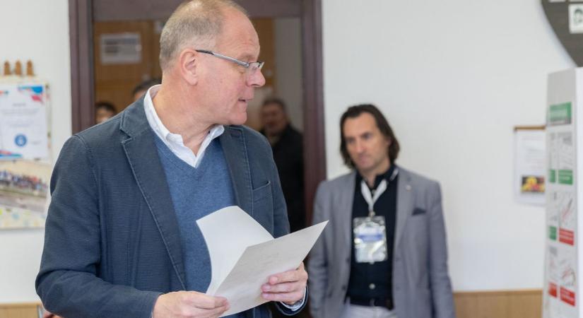 Navracsics Tibor: A Fidesz–KDNP a béke, a stabilitás és a kiszámíthatóság garanciája