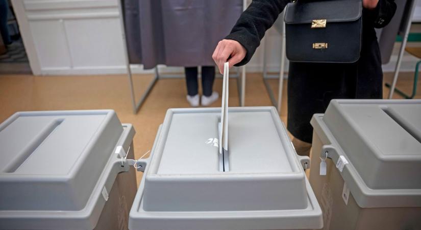 Kire akarja behúzni az ikszet? – kérdezte a tiszás delegált Nyírbogáton, azonnal leállították a szavazást idősotthonban