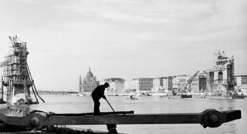 Robert Capa eddig nem látott, magyarországi fotóiból nyílt kiállítás