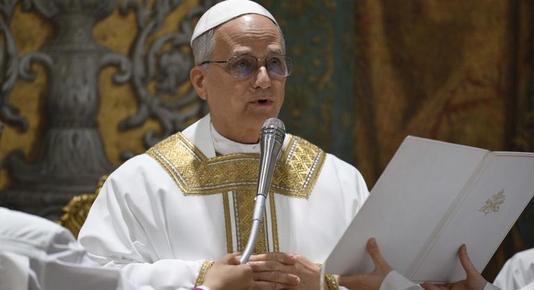 Leó pápa szerint egyes politikai vezetők vallási retorikával próbálják igazolni a háborút