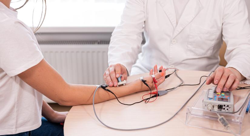 Milyen idegrendszeri tüneteknél javasolt EMG vizsgálat?