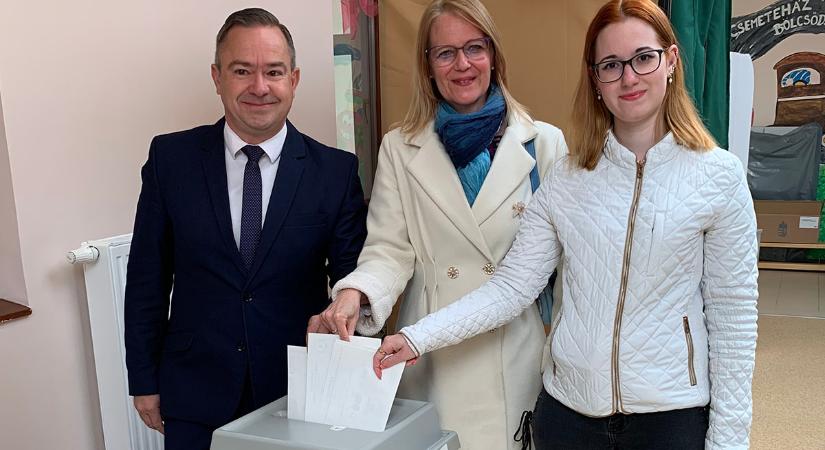 Kónya István: Egy nehéz időszakot zár le a mai szavazás