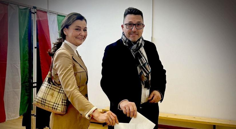 Ákos is üzent a szavazóknak: Mindenki kell!