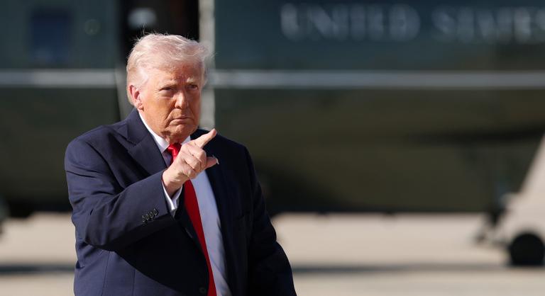 Donald Trump újabb fenyegetése: blokád alá vonja a Hormuzi-szorost