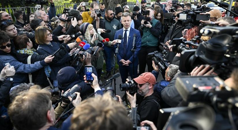 Magyar Péter rekordrészvételről beszélt, hazugságnak nevezve a „zavarkeltést”