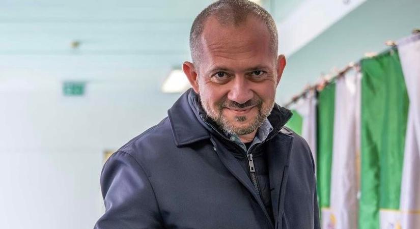 Gyopáros a hazafiakat buzdítja a szavazásra, a politikus Csornán voksolt - videó