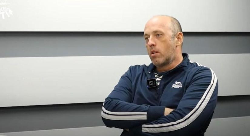 „A harcosok vagy demensek és aranyhal memóriával rendelkeznek vagy...” – alpári módon hergel a Népszava újságírója