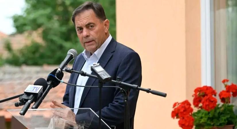 Csalásról kapott bejelentést, Pócs János szerint nem engedik szabályosan szavazni a romákat a Jászságban