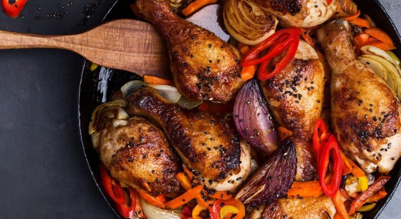 A séfek egyetértenek: a sült csirke nem a citromtól lesz tökéletes, hanem a só és a cukor keverékétől