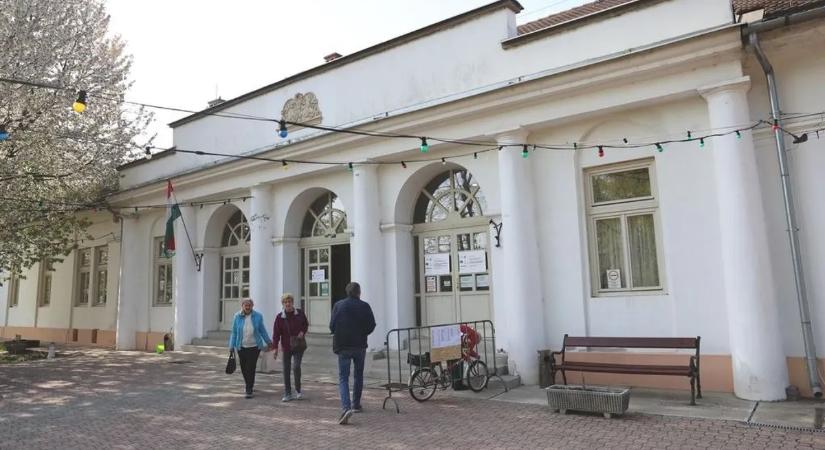 Itt az újabb választási botrány: bombariadó miatt állt le a szavazás Miskolcon