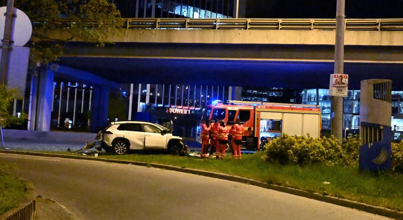 Szörnyű részletek a Váci úti felüljárónál történt halálos balesetről