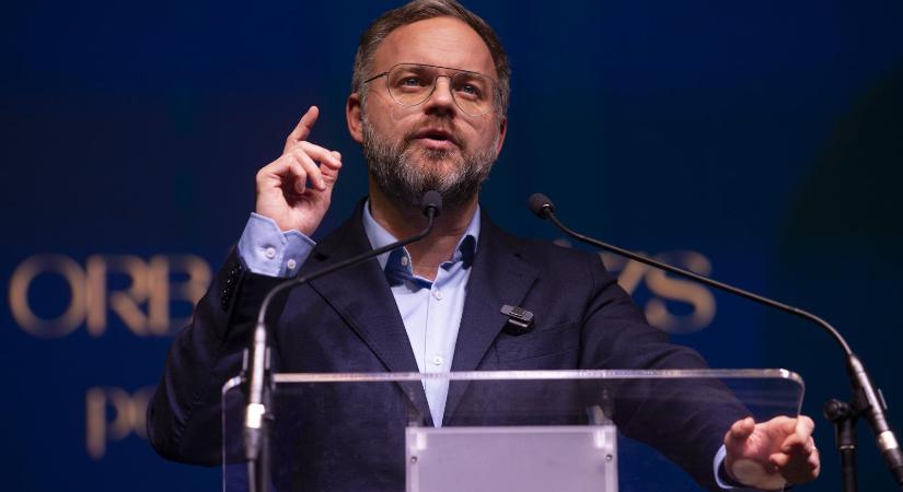 Orbán Balázs már azzal riogat, hogy tiszások fegyverrel mennének az utcára