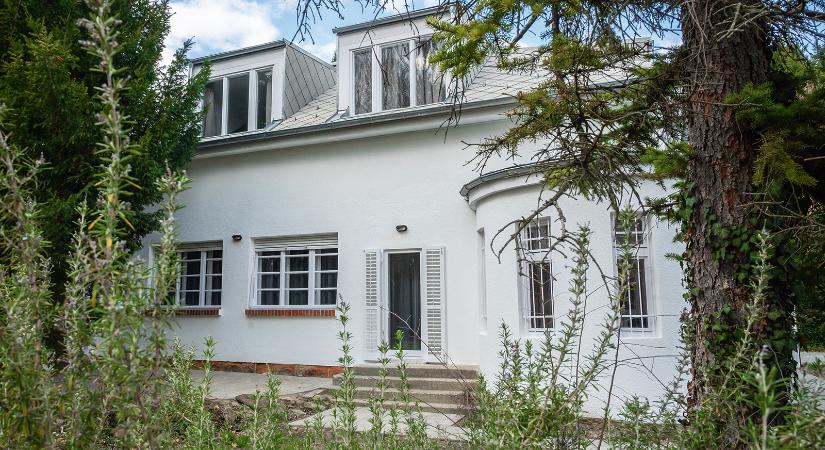 Újra alkotó energiával telik meg az író otthona – A Villa Esterházy második élete