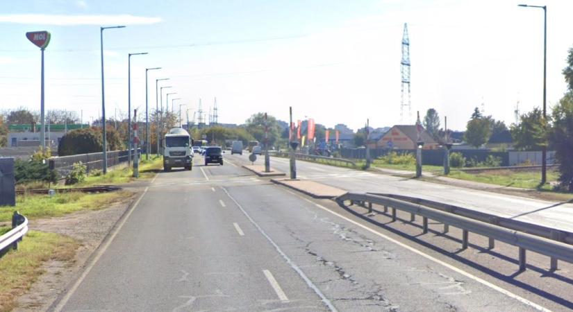 Egymásnak ütközött két autó a 35-ös főúton