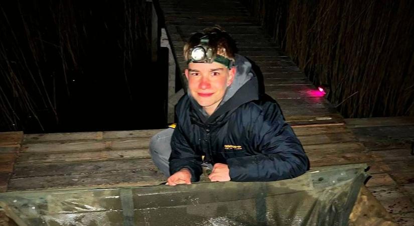 Hihetetlen fogás a Balatonnál: termetes pontyot fogott egy 13 éves fiatalember (képek)