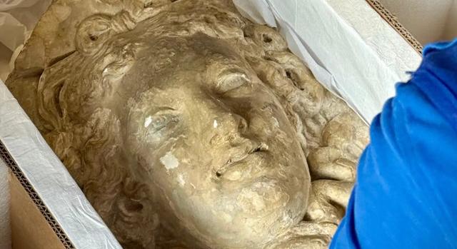 Firenzében restaurálják a 16. századi márvány Medúza-fejet