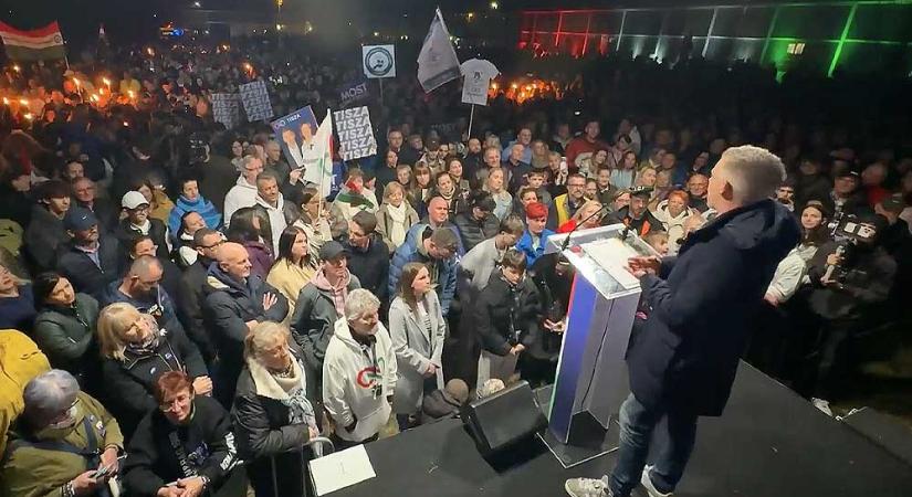 21 Kutatóközpont: a kampány utolsó napjainak adatai szerint kétharmad közelében a Tisza Párt