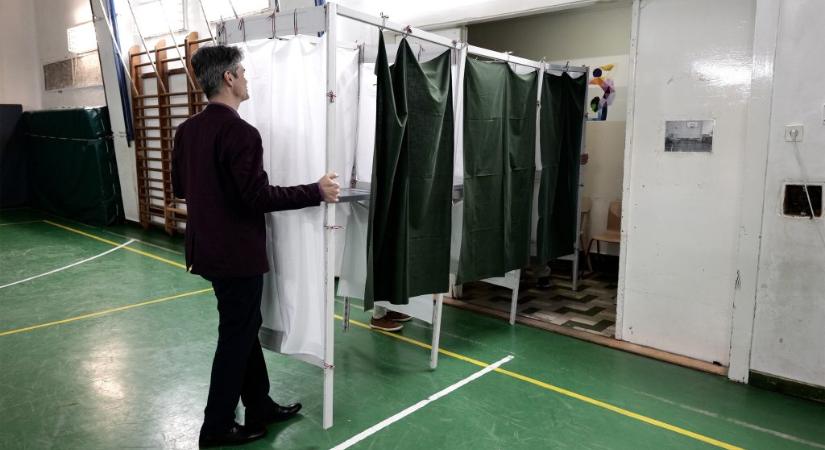 Megérkezett Magyar Péter