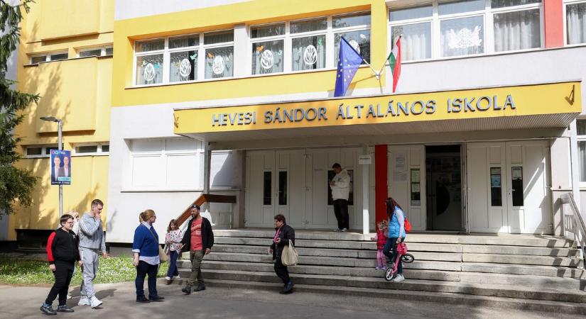 Feszültség és generációs különbségek: így szavazott a zalai város az urnazárás előtt (galéria)