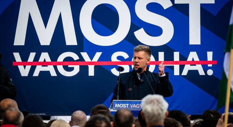 Magyar Péter: Ha olyanok az adatok, csapjunk egy nagy magyar karnevált