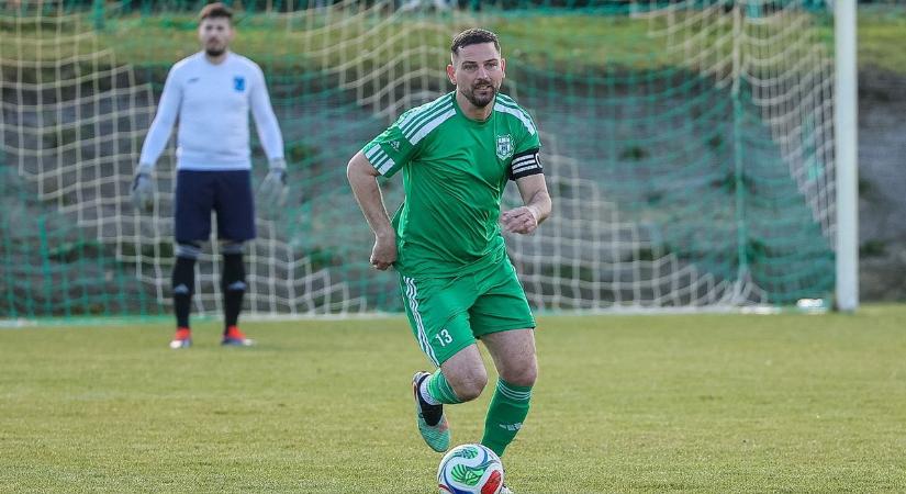 Megyei foci: Érvényesült Koroncón a papírforma, Óváron hatot kapott a sereghajtó