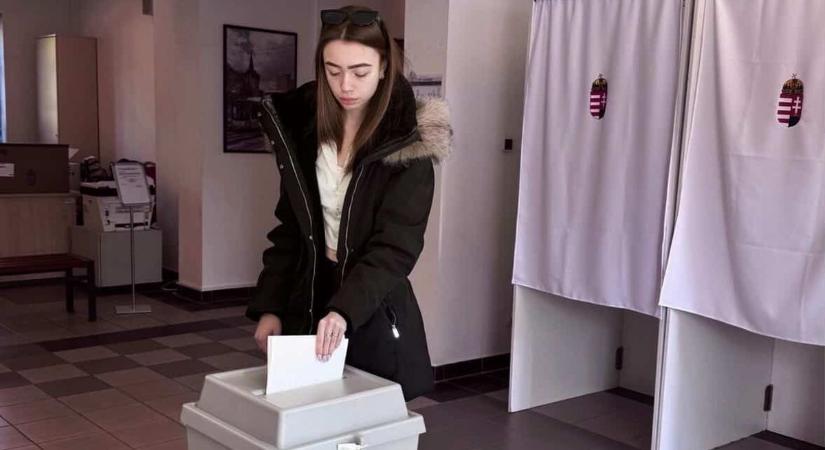 A miskolci lány, aki a szavazófülkében ünnepelte a születésnapját