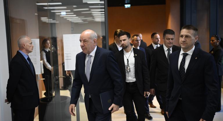 Sulyok Tamás elmondta mit fog lépni, bárki is nyeri a választást