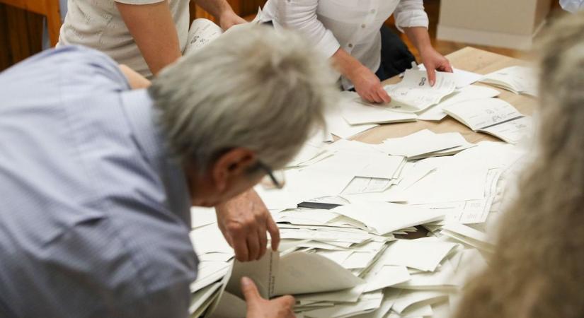 Lezárult a szavazás – az egyik szombathelyi szavazókörben jártunk