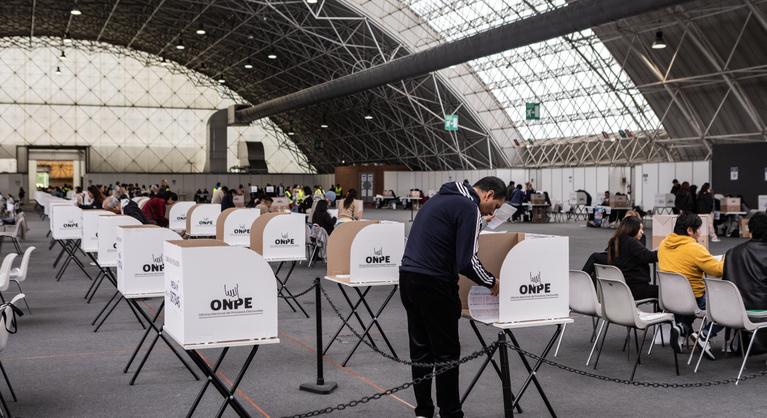 Tíz év alatt a kilencedik elnökét keresi egy ország, nem csak Magyarországon van választás