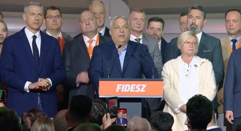 Orbán Viktor: „Soha nem adjuk föl”