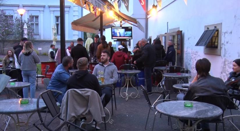 Pártatlan eseményre várták a szavazókat